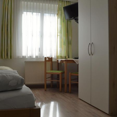 Fruehstueckspension Sterr Strebersdorf Dış mekan fotoğraf