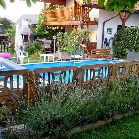 Fruehstueckspension Sterr Strebersdorf Dış mekan fotoğraf