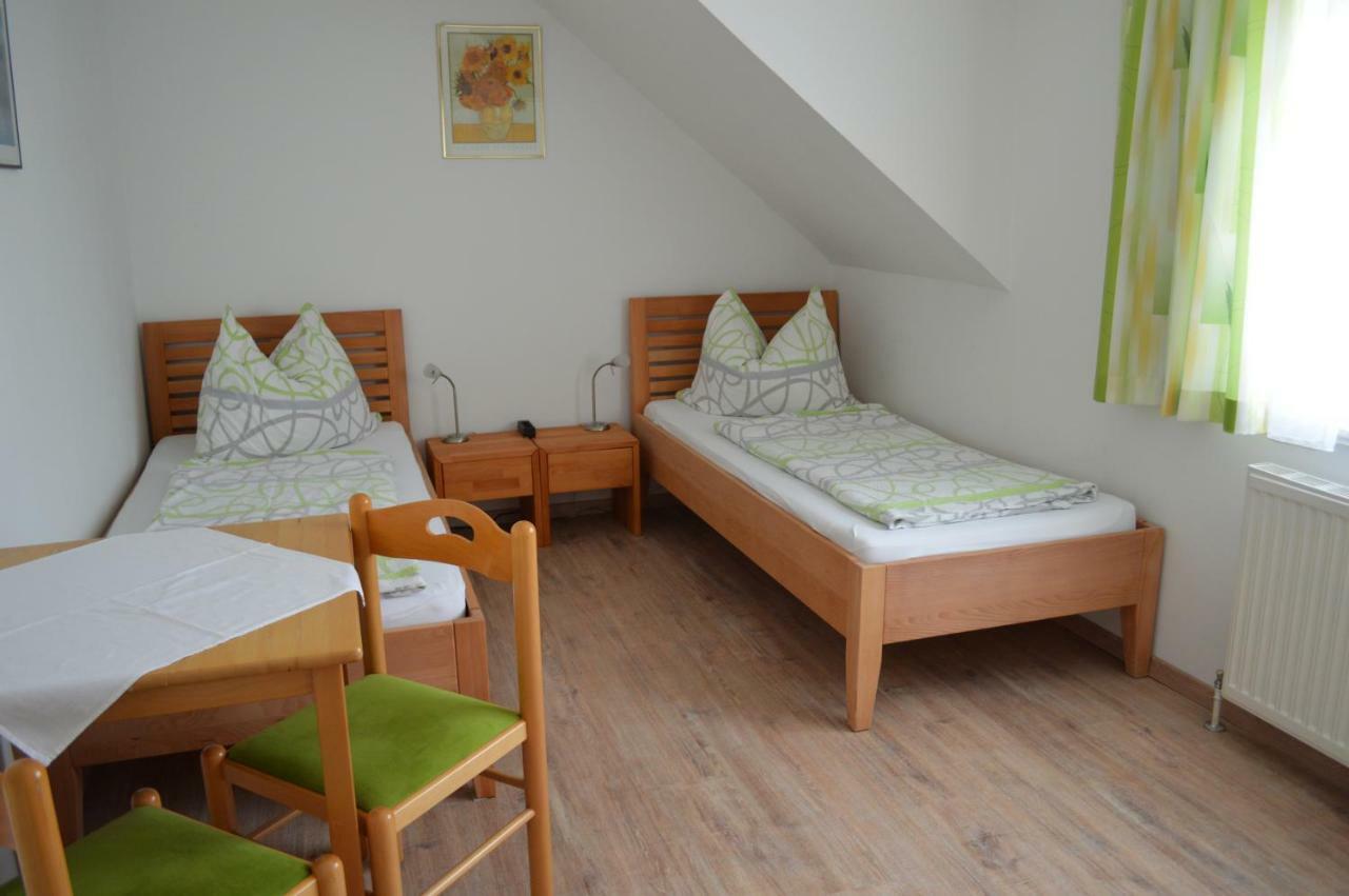 Fruehstueckspension Sterr Strebersdorf Dış mekan fotoğraf